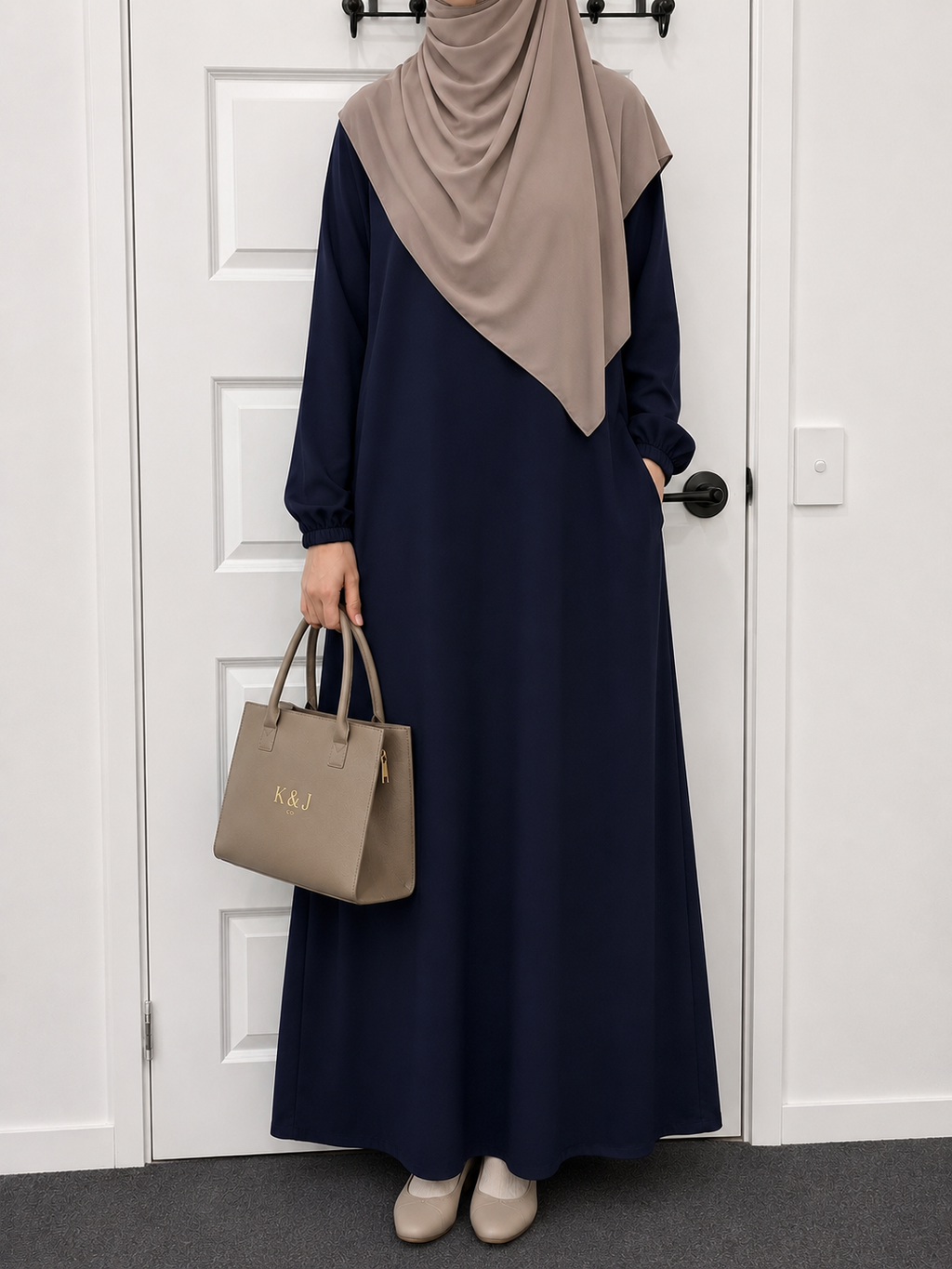 Nouns Abaya