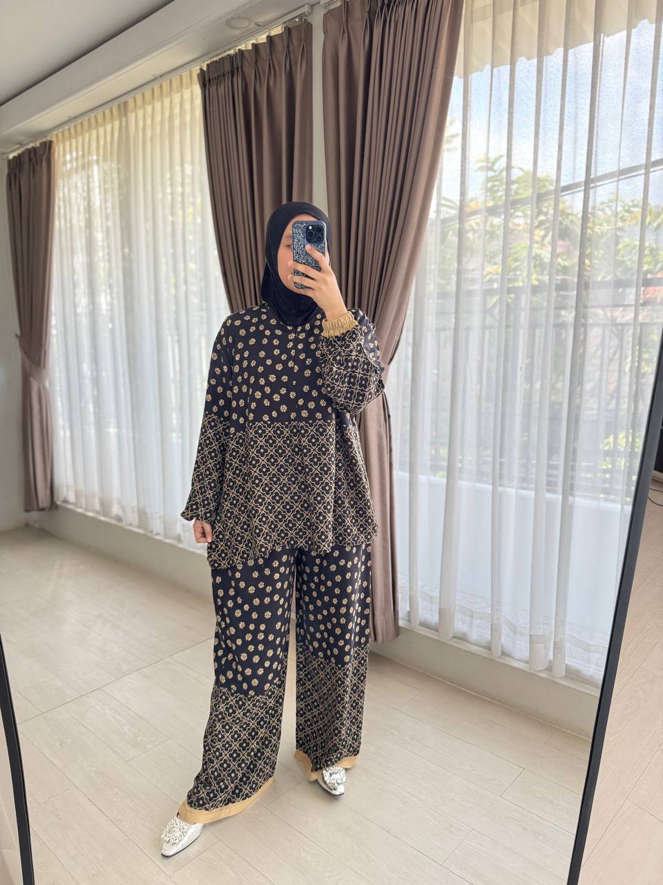 Long sets  motif