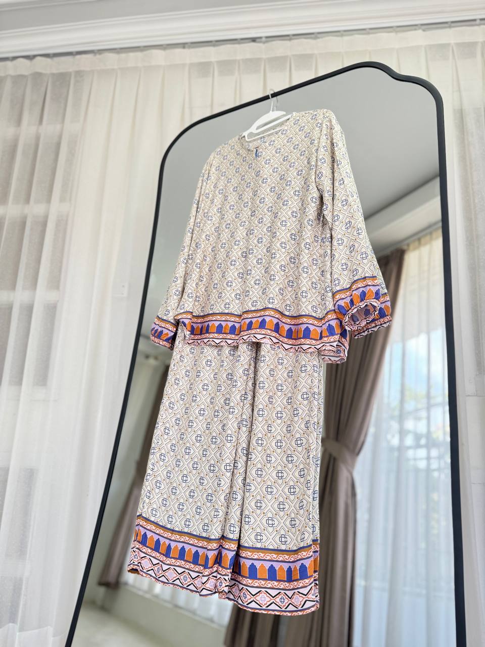 Long sets  motif
